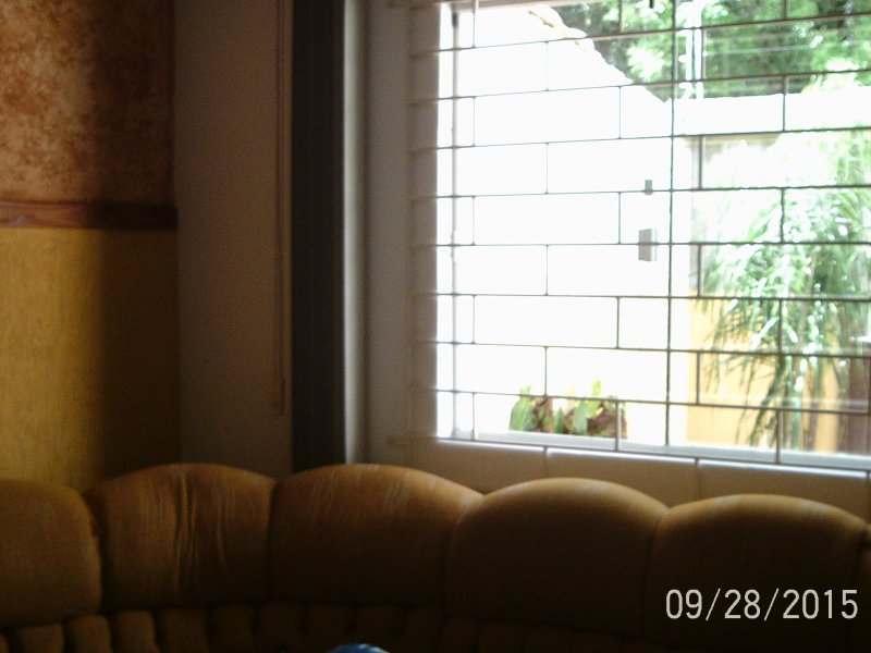 Casa à venda Gralha Azul com 72m² e 2 quartos por R$ 150.000 - 533434371-ptdc0157-1.JPG