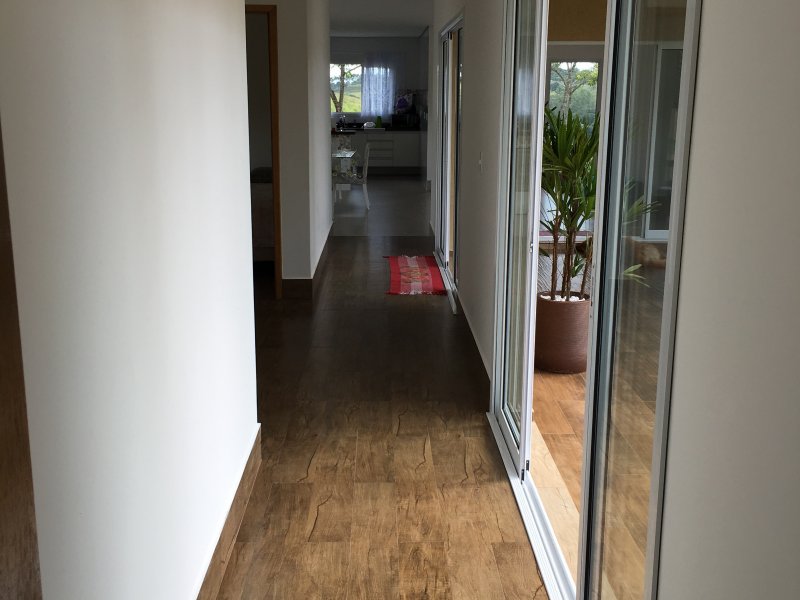 Casa de condomínio à venda Ouro fino com 245m² e 3 quartos por R$ 1.200.000 - 1998274649-bb91a6b3-35b9-44ac-b8f8-1addbf627244.jpeg