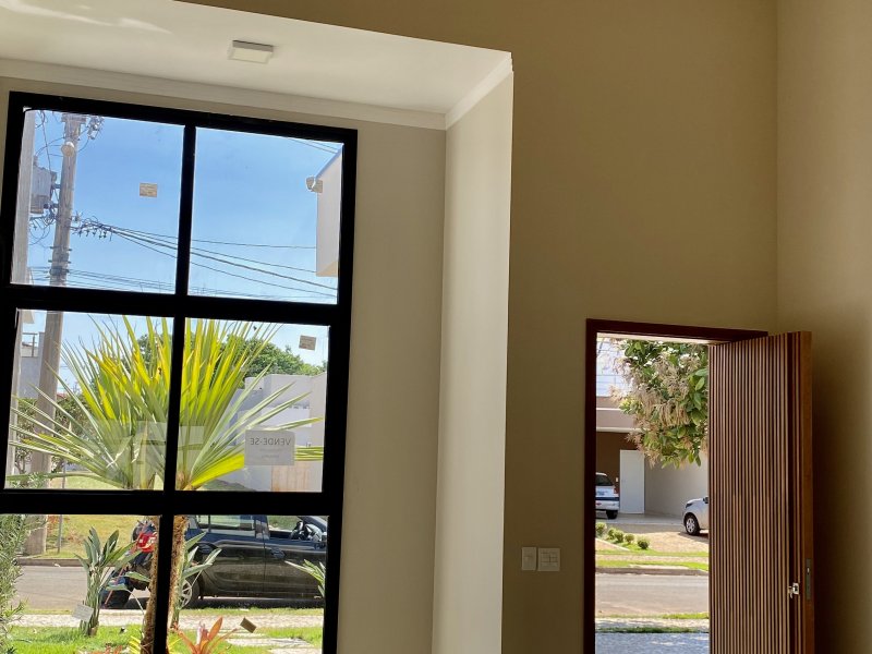 Casa de condomínio à venda Jardim Pari com 170m² e 3 quartos por R$ 970.000 - 124621226-da2839dc-63ee-4dbb-b5f1-0a31f4045c5a.jpeg