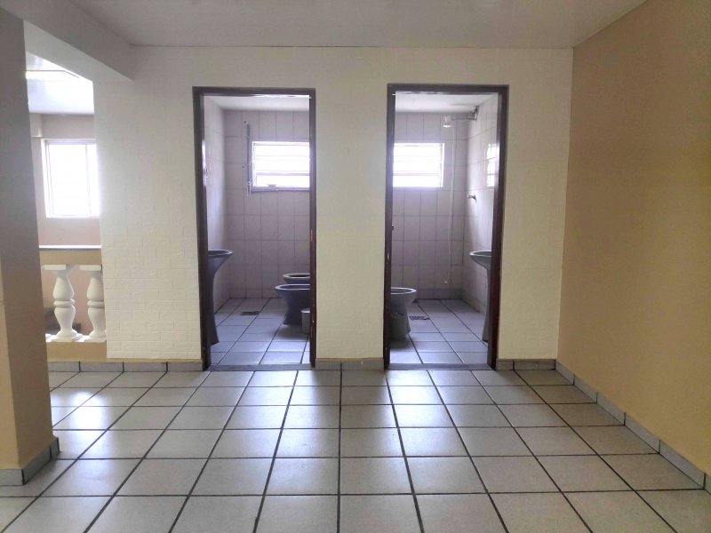 Comercial à venda Vila Guilhermina com 615m² e  quartos por R$ 900.000 - 2068267022-04-banheiros.jpg