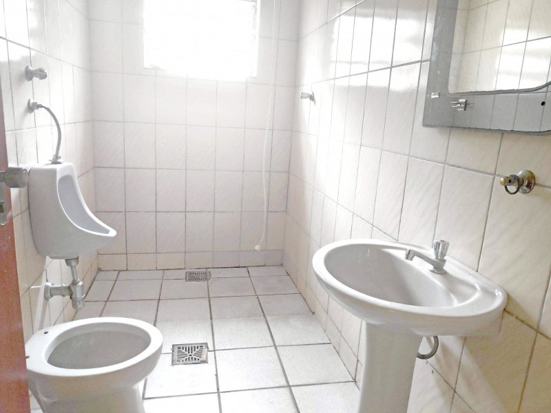 Comercial à venda Vila Guilhermina com 615m² e  quartos por R$ 900.000 - 677880082-05-banheiro1.jpg