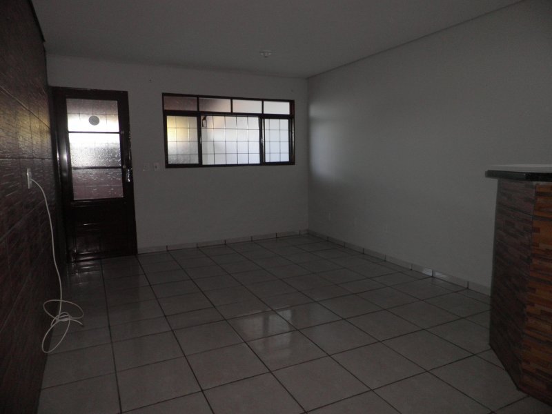 Casa à venda Residêncial Village Morada Verde com 185m² e 2 quartos por R$ 180.000 - 1246422785-sala.JPG