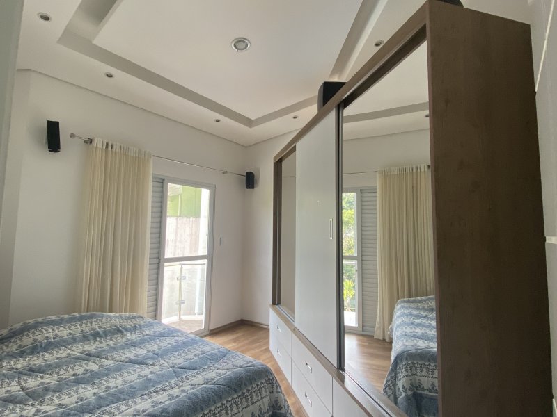 Apartamento à venda Aruã com 455m² e 4 quartos por R$ 2.200.000 - 1084363779-21-quarto4-banheirocompartilhado.JPG