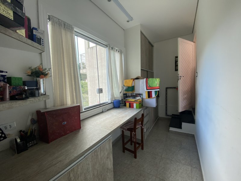 Apartamento à venda Aruã com 455m² e 4 quartos por R$ 2.200.000 - 175109069-39-quartoestudo-acessogaragem.JPG