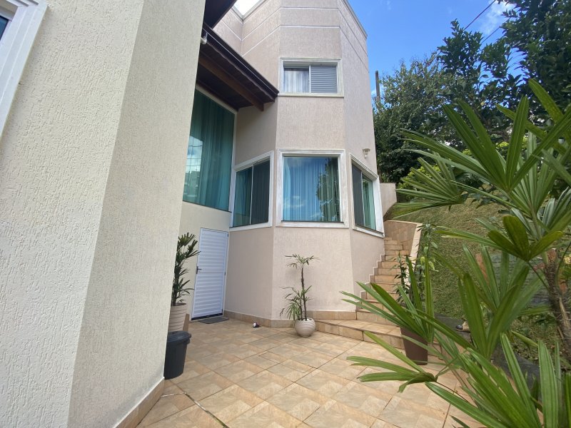 Apartamento à venda Aruã com 455m² e 4 quartos por R$ 2.200.000 - 17949727-44-area-externa-saida-pisocozinha.JPG