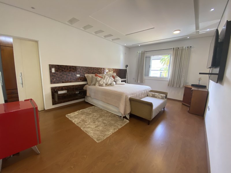 Apartamento à venda Aruã com 455m² e 4 quartos por R$ 2.200.000 - 1956682054-25-suitemaster.JPG
