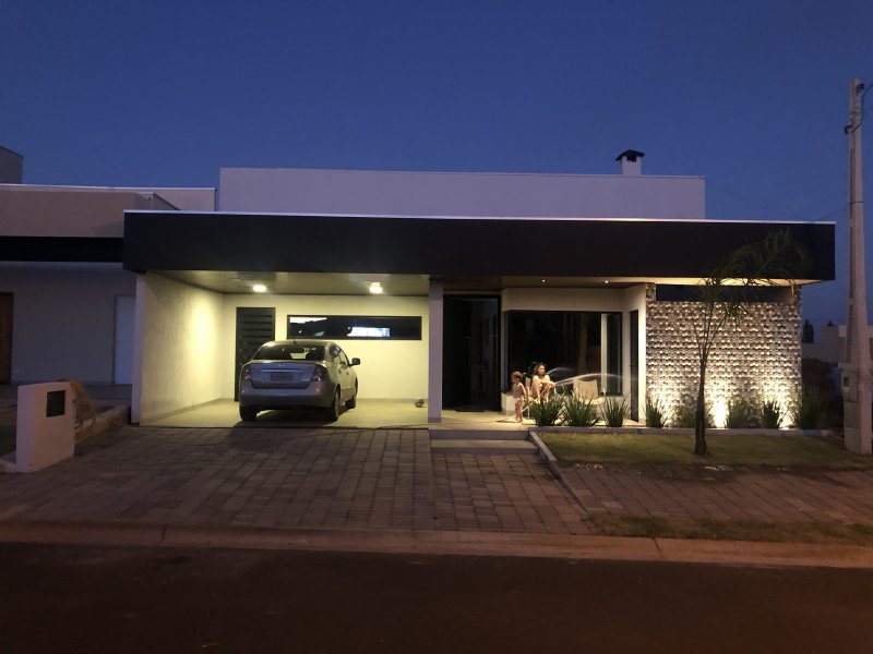 imóvel com 165m² - Residencial Costa Leste - Três Lagoas