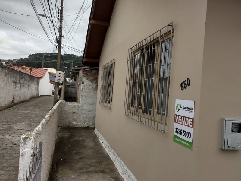 imóvel com 360m² - Roçado - São José
