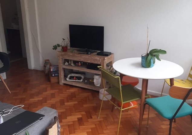 imóvel com 65m²