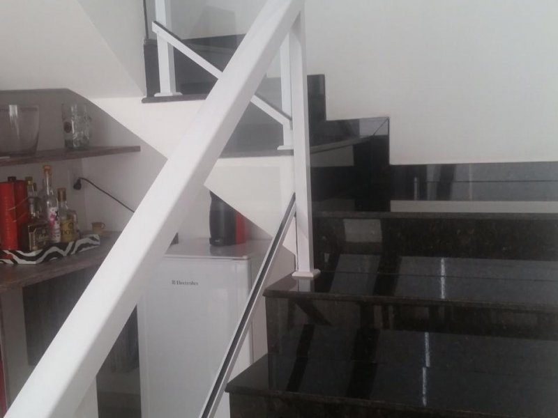 imóvel com 300m² - Jardim Pero - Cabo Frio