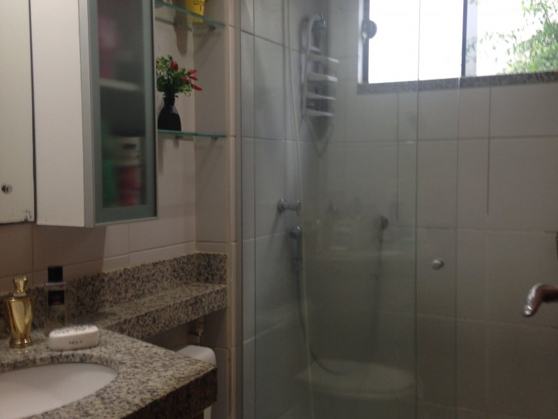 Casa de condomínio à venda Planalto com 156m² e 4 quartos por R$ 720.000 - 1341838216-img-7352-banheiro-terreo.JPG