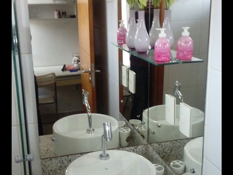 Casa de condomínio à venda Planalto com 156m² e 4 quartos por R$ 720.000 - 241743988-banheiro-e-pia-do-quarto-1.jpg