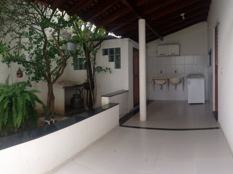 Casa de condomínio à venda Planalto com 156m² e 4 quartos por R$ 720.000 - 431025313-img-7432-fundos-lavanderia.JPG