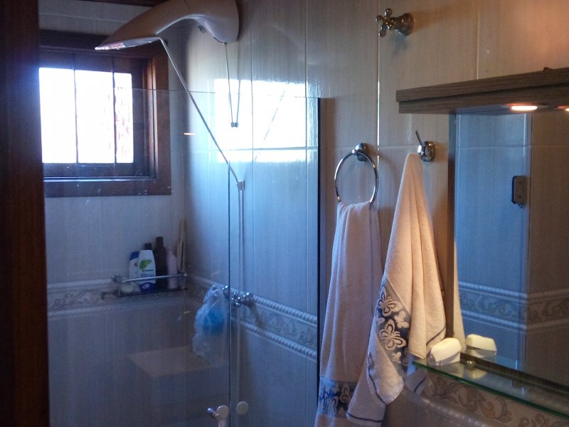 Casa à venda Centro com 105m² e 3 quartos por R$ 420.000 - 1092746288-banheiro-social.jpg