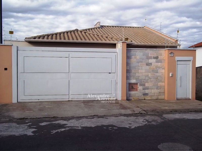 Casa à venda Rezende com 300m² e 3 quartos por R$ 750.000 - 1282015731-imagem-110.jpg