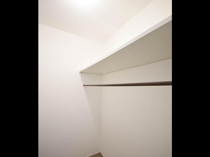 Casa à venda Super Quadra Morumbi com 280m² e 4 quartos por R$ 850.000 - 1173910577-closet.jpg