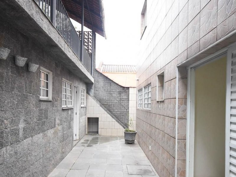 Casa à venda Super Quadra Morumbi com 280m² e 4 quartos por R$ 850.000 - 2021654273-quintal.jpg