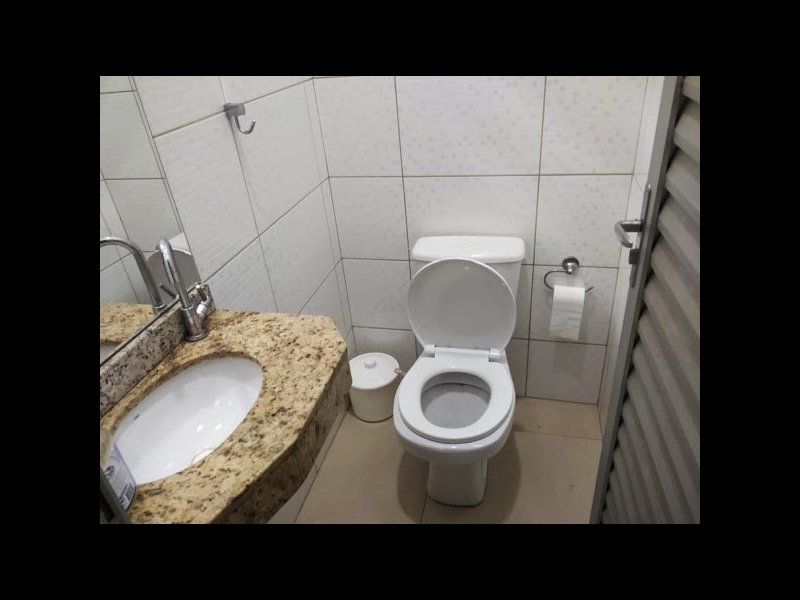 Casa à venda Vila Angelina com 240m² e 3 quartos por R$ 1.200.000 - 1630487763-20banheiro-fundos.jpg