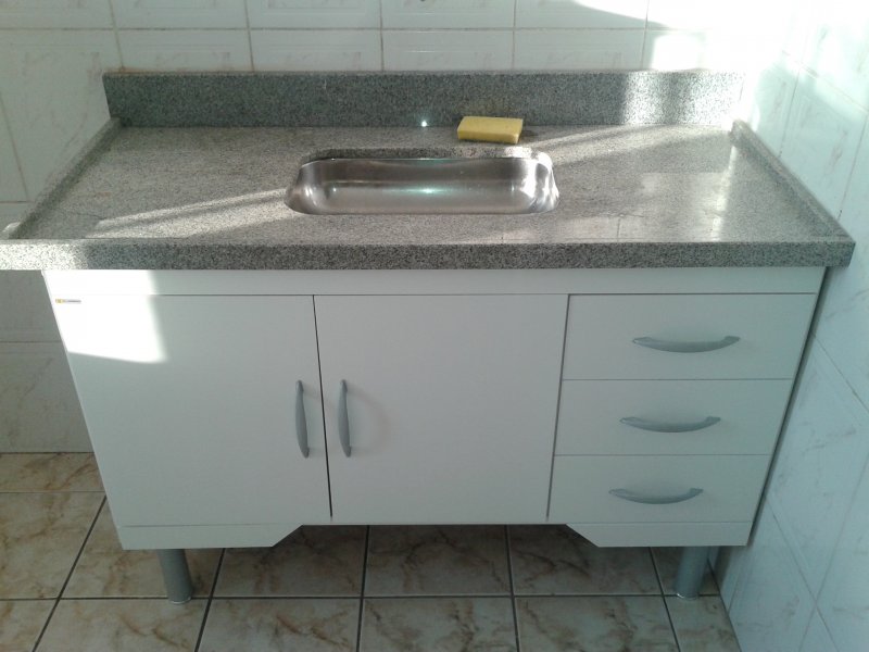 Apartamento à venda Alvorada com 45m² e 2 quartos por R$ 135.000 - 1870627938-pia-da-cozinha-com-armario.jpg