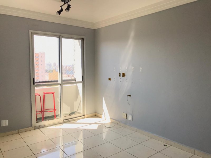 Apartamento à venda Vila Moreira com 66m² e 2 quartos por R$ 275.000 - 183369360-sala-e-sacada1.jpg