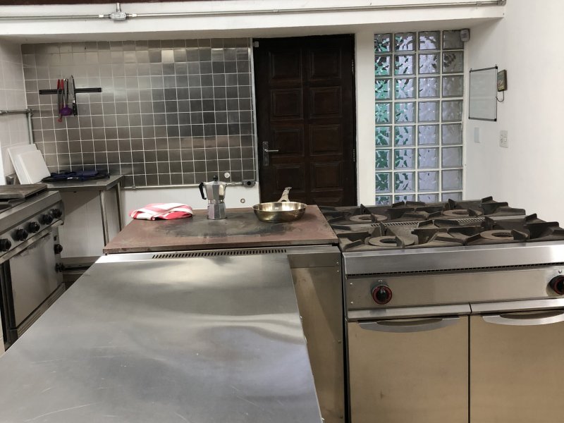 imóvel com 300m² - Vila Santo Antonio de Carapicuiba - Cotia