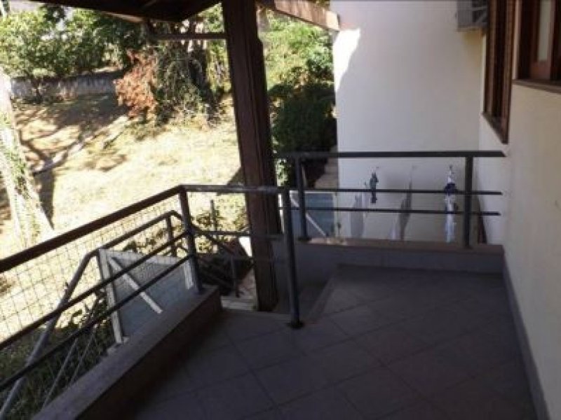 Casa de condomínio à venda Engenho do Mato com 360m² e 5 quartos por R$ 1.580.000 - 550429872-casa-uba-floresta-5.JPG