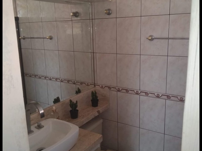 Apartamento à venda Bandeiras com 57m² e 2 quartos por R$ 230.000 - 1737179081-foto-banheiro7.jpg