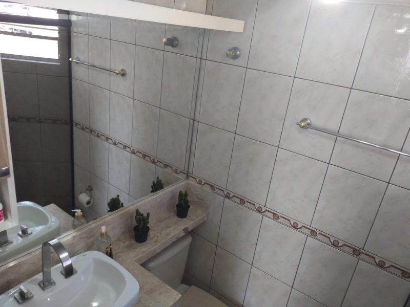 Apartamento à venda Bandeiras com 57m² e 2 quartos por R$ 230.000 - 777496102-foto-banheiro1.jpg