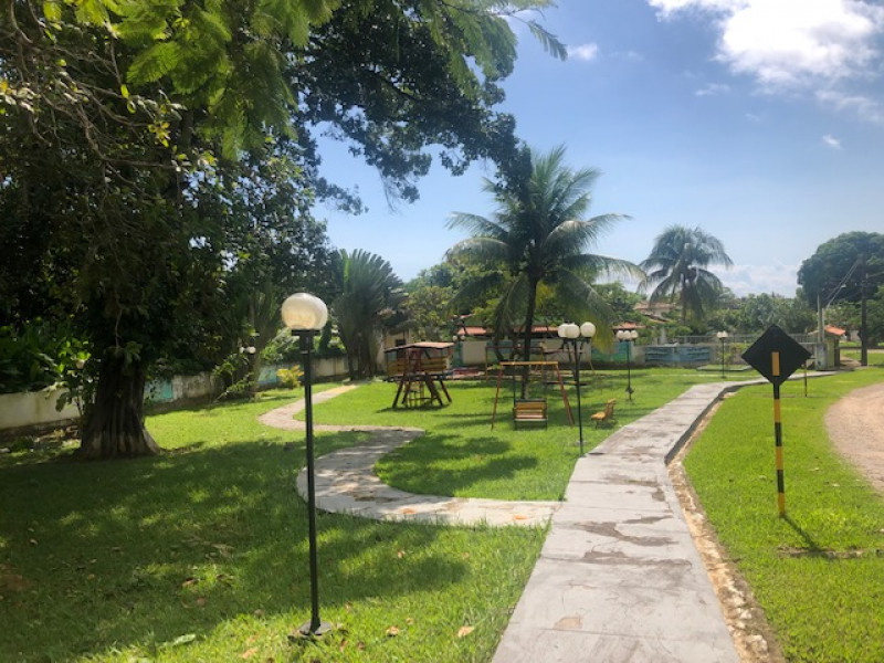 Casa de condomínio à venda Amoreira com 600m² e 3 quartos por R$ 600.000 - 558167135-play-ground-condominio.jpg