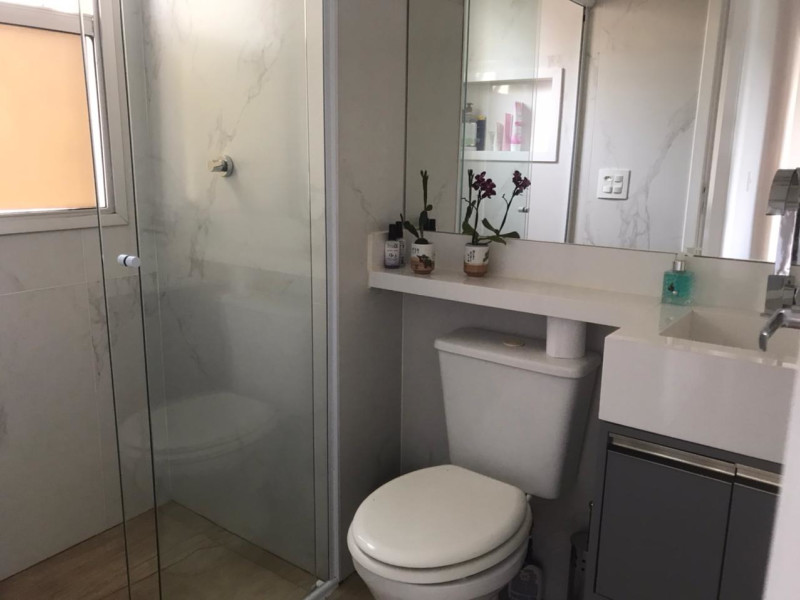 Apartamento à venda Jardim São Luiz com 59m² e 3 quartos por R$ 330.000 - banheiro.jpeg