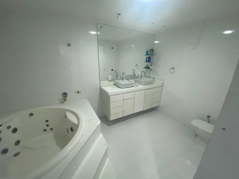 Casa à venda Engenho de Dentro com 441m² e 6 quartos por R$ 1.100.000 - 613397345-1378c96a-0f30-4e70-a339-a5e37114d3cb.jpeg