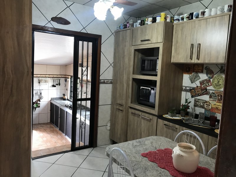 Casa à venda Maringá com 220m² e 4 quartos por R$ 350 - 641278340-3f906fe8-8612-4fa5-ab5d-a2c2d148c7f8.jpeg