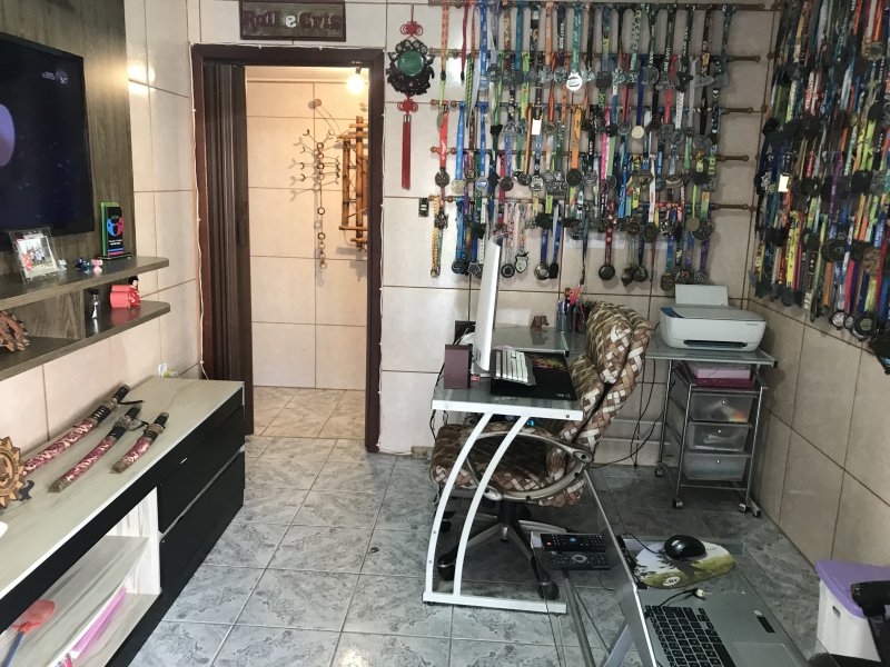 Casa à venda Maringá com 220m² e 4 quartos por R$ 350 - 871968347-e356f702-e2a2-42d8-a843-f58a729e1509.jpeg