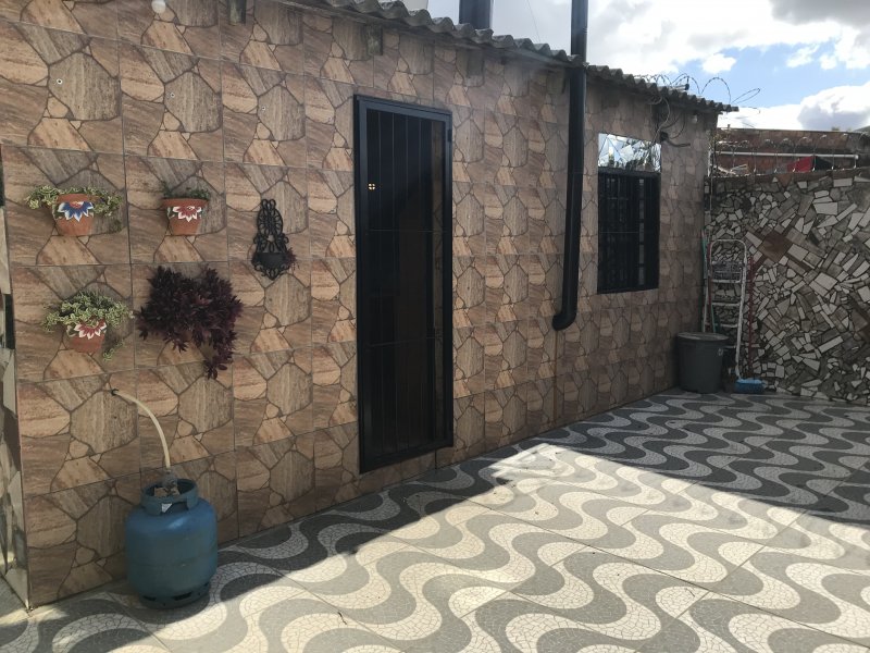 Casa à venda Maringá com 220m² e 4 quartos por R$ 350 - 909711953-3f5a7fbb-0a7f-4d71-bb4c-2b65441300e4.jpeg