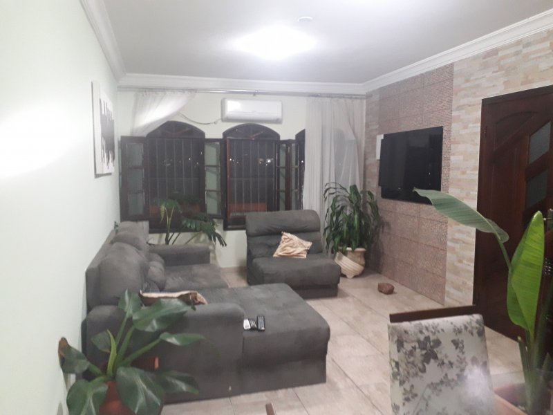 Casa à venda Vila Mesquita com 192m² e 3 quartos por R$ 460.000 - 573709779-20200208-195422.jpg