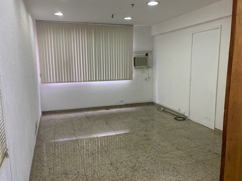 Comercial à venda Centro com 65m² e 1 quarto por R$ 300.000 - 716409707-53fa490b-578c-44ce-a46f-52890f188330.jpeg