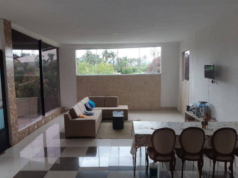 Sítio à venda Sertaozinho com 4200m² e 2 quartos por R$ 390.000 - 1106898548-sala-vidros-2.jpg