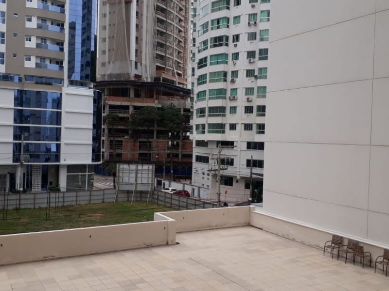 Apartamento à venda Pioneiros com 120m² e 4 quartos por R$ 790.000 - 326968840-fundos-predio.jpg
