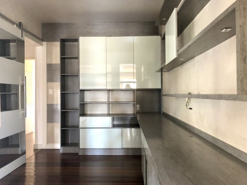 Apartamento à venda Centro com 200m² e 4 quartos por R$ 850.000 - 559642696-img-3478.JPG