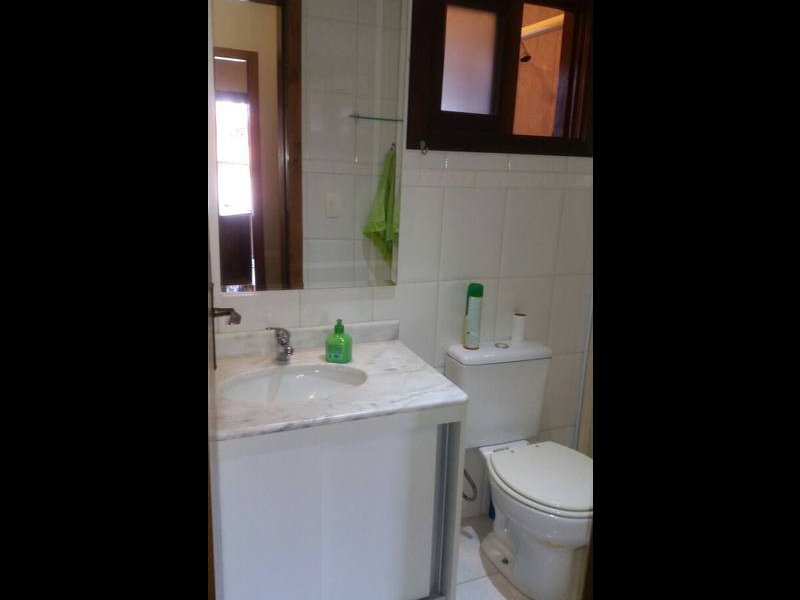 Casa de condomínio à venda Vl. Suzana com 133m² e 4 quartos por R$ 605.000 - 1152599690-banho-social.jpg