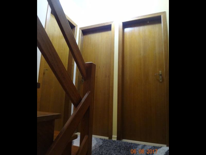 Casa de condomínio à venda Vl. Suzana com 133m² e 4 quartos por R$ 605.000 - 765068744-corredor-quartos.jpg