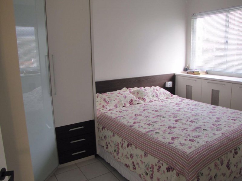 imóvel com 89m² - Barreiros - São José