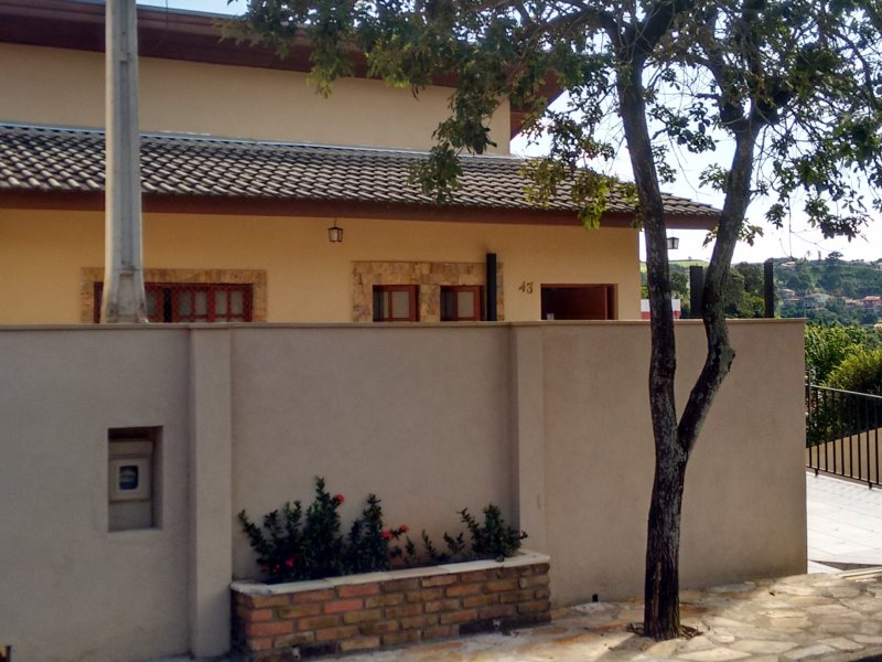imóvel com 200m² - Viilage das Fontes - Lindoia