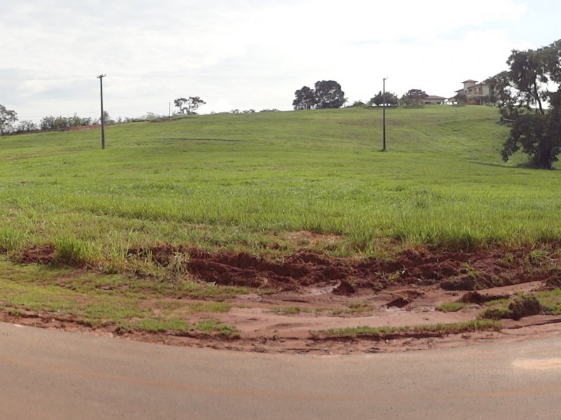 Terreno à venda centro com 690m² e  quartos por R$ 75.000.000 - 328794118-dsc00845.JPG