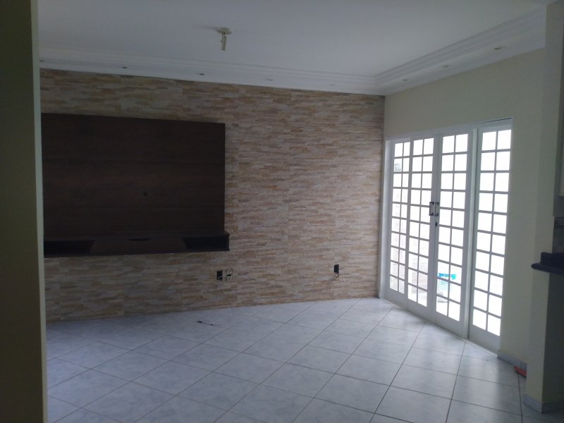 Casa à venda Jardim Satélite com 80m² e 2 quartos por R$ 320.000 - 215792787-img-20200212-100311.jpg