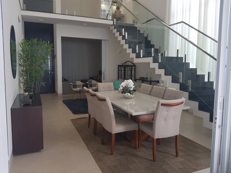 imóvel com 360m² - Jardim Botânico - Uberlândia