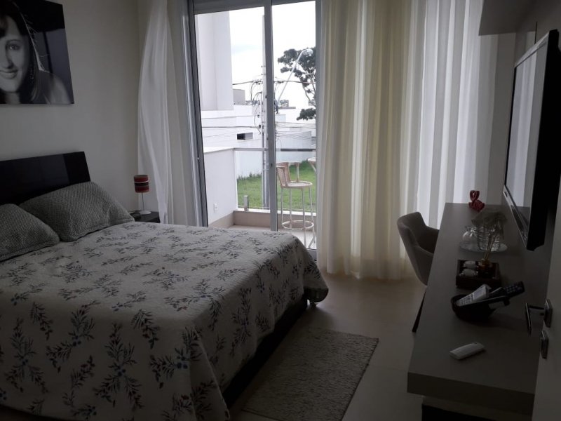 imóvel com 360m² - Jardim Botânico - Uberlândia