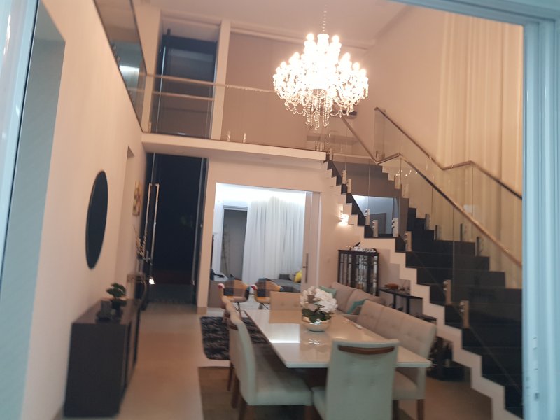imóvel com 360m² - Jardim Botânico - Uberlândia