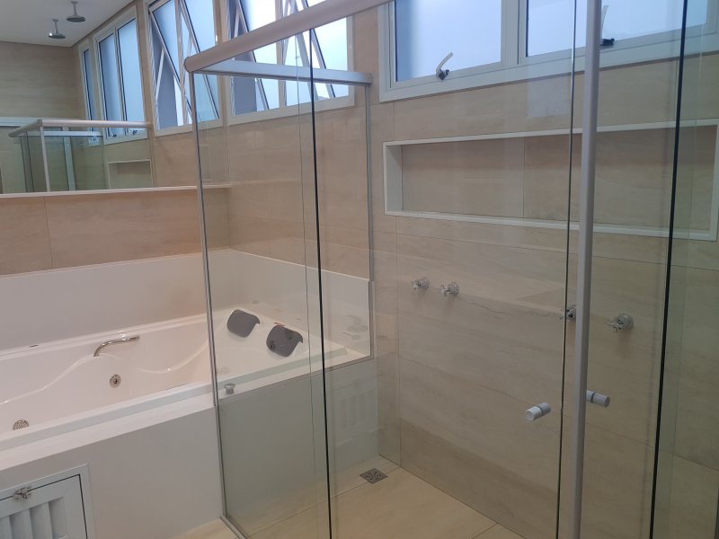 imóvel com 360m² - Jardim Botânico - Uberlândia