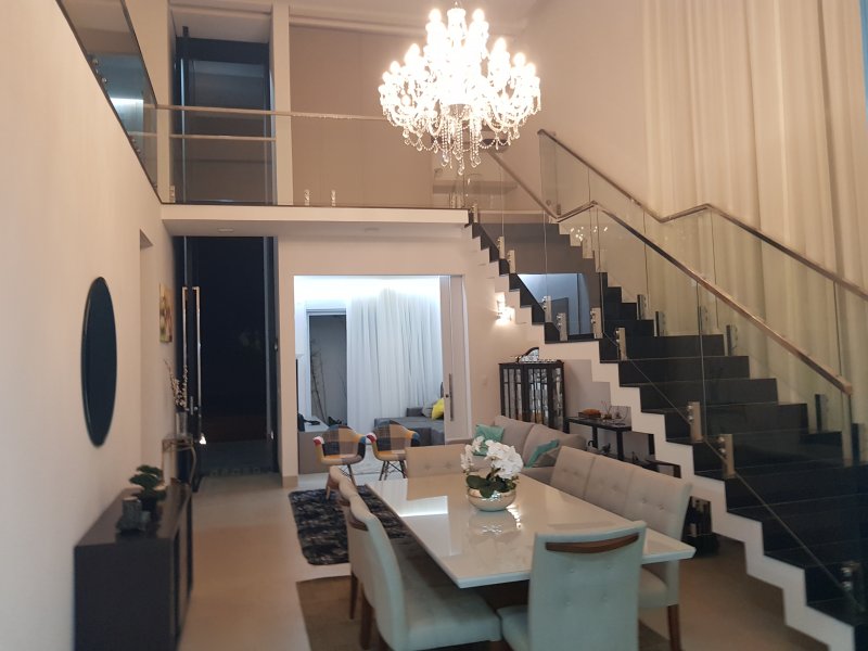 imóvel com 360m² - Jardim Botânico - Uberlândia